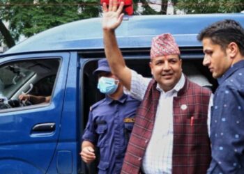 जिल्ला अदालत काठमाडौँले डा. सुनील शर्मालाई थुनामा नराख्न दिए आदेश