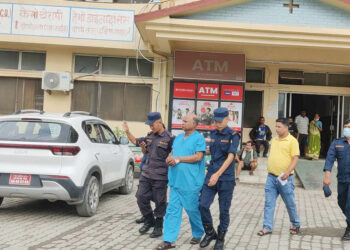 कोशी अस्पतालका पूर्वमेसु डा. कर्णले पाँच लाखमा शिशु बिक्री गरेको पुष्टि