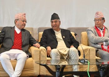 काँग्रेस केन्द्रीय कार्यसमिति बैठक जारी